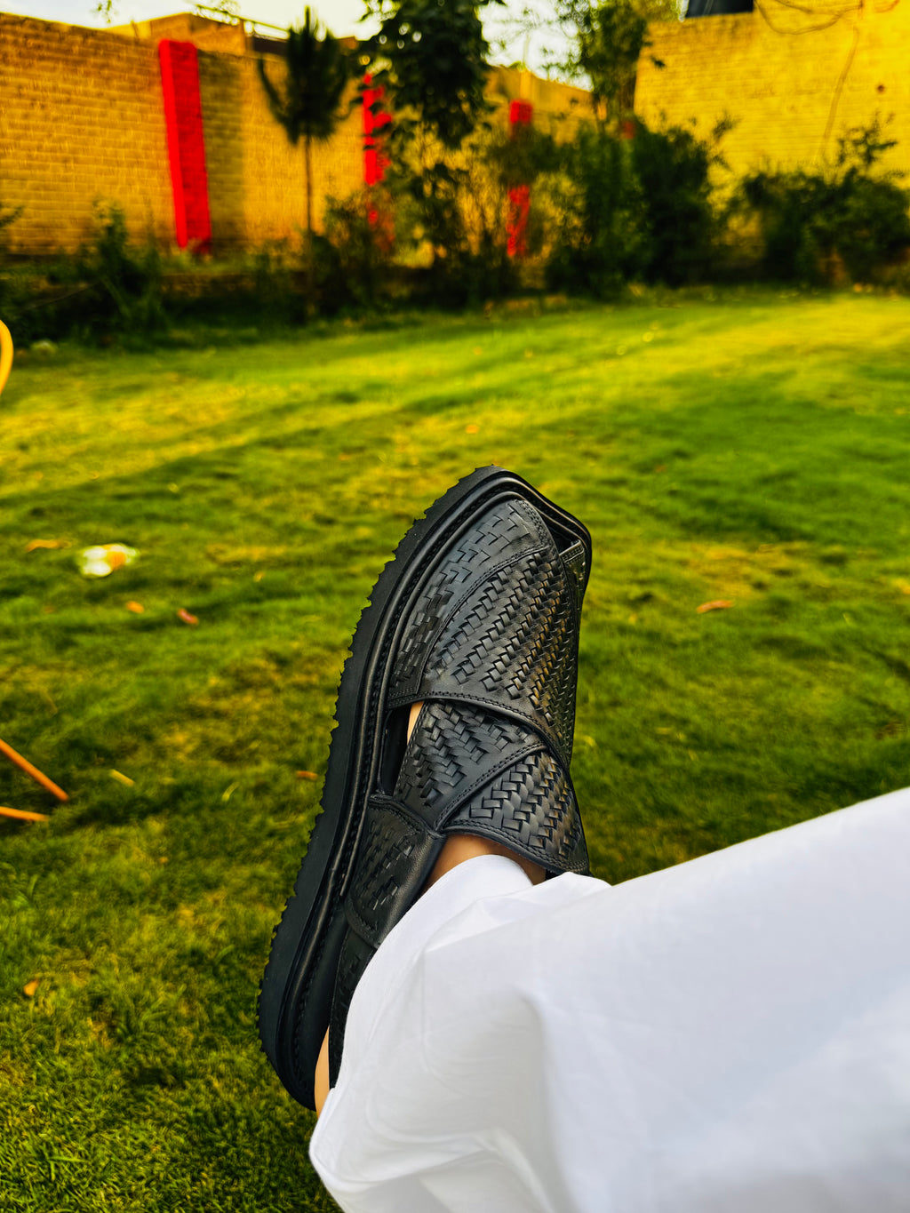 Air Wowen (Black )Sketcher Sole Peshawari Chappal